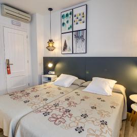 Hostal La Isla, hotel v destinaci Mahón