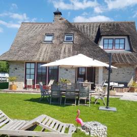Villa Pura Vida, Hotel in Oud-Ade