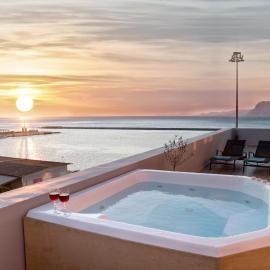 Majestic Penthouse in the heart of Patra, хотел в Патра