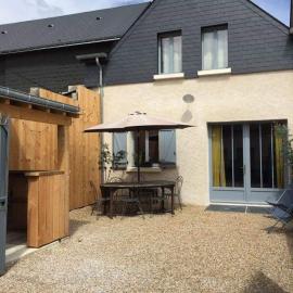 le gite de Jules, hotel in Azay-le-Rideau