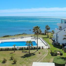 Casares Del Mar Luxury Apartments penthouse with beach access, hotel a Casares