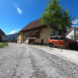 Holiday Home Over The River, hotel in Bovec