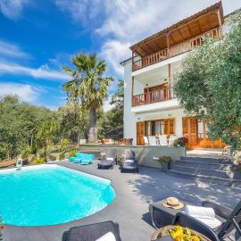 Villa Anna, hotel u gradu Kallirákhi