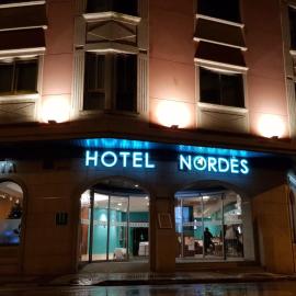 Hotel Nordés, מלון בבורלה דה קאבו