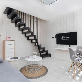Bianco House Apartments、レバルのホテル