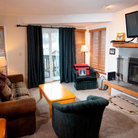 Mountain Lodge at Okemo-1Br Fireplace & Updated Kitchen condo