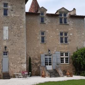 Château de Cauderoue โรงแรมในเนรัค