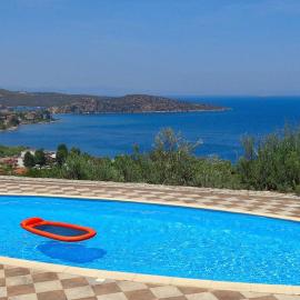 Luxury Villa with Pool overlooking a Majestic View, hotel in Ancient Epidauros