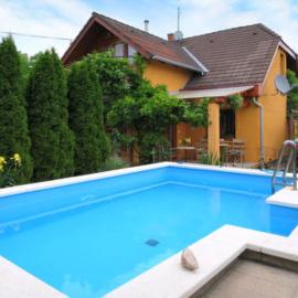 Ferienhaus Magyar – hotel w mieście Lovas
