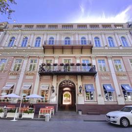 De Versal, hotel in Odesa