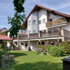 Ferienwohnung Kempf Mandelbachtal, hotel di Ommersheim
