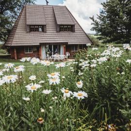 Valley Lakes CHALETS, hotel Underbergben