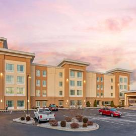 La Quinta by Wyndham Paducah, מלון בפדוקה