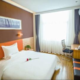 7Days Premium Luoyang Yichuan Dukang Avenue Branch, hotel v mestu Luoyang