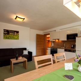 Apartmenthaus Juen: Zams şehrinde bir otel