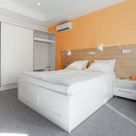 Orange Hotel