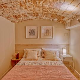 Gran casa al lado de la playa y Barcelona Centro, hotel in Badalona