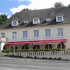 Logis Hotel Restaurant Du Commerce, khách sạn ở Pont-d'Ouilly