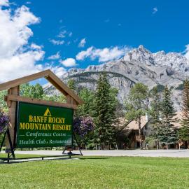 Banff Rocky Mountain Resort, hotel em Banff