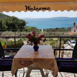 Sea View Apartments Agava I Near Pebble Beach & Private Parking, hotel di Miholašćica