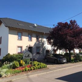 Pension Schmitz, hotel a Serrig