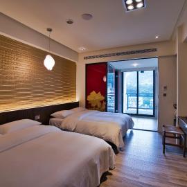 Taihe sun and the moon hostel