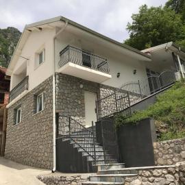 Villa Mountain View, Hotel in Janče