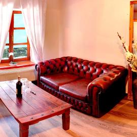 Štiřínská stodola u Prahy, hotel di Kamenice