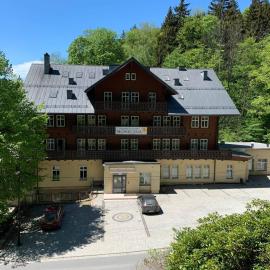 Słoneczna, hotel in Miedzygorze