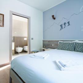 LA VALIGIA bed & bike, hotel en Mantello