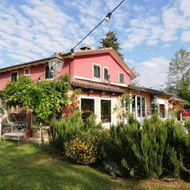 Agricola casa cucina bottega, hotelli kohteessa Cesena