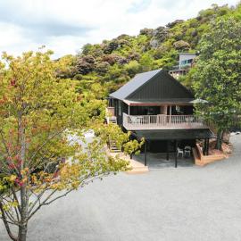 Tui & Nikau Cabins, hotel a Mangawhai