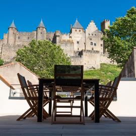 La terrasse de La Tour Pinte., hotel in Carcassonne