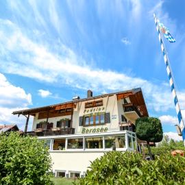 Pension Bergsee، فندق في باد ويسي