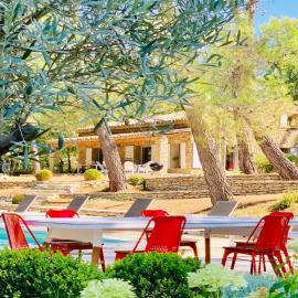 Zen et Chic, juste à coté de la Bastide de Marie