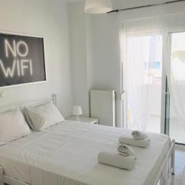 Korona beach apartments-sea view suite
