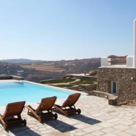 Villa Super Three in Super Paradise, hotel in Super Paradise Beach