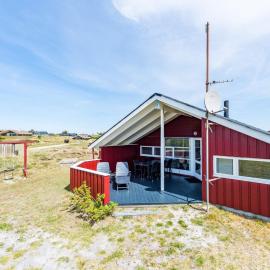 6 person holiday home in Hvide Sande
