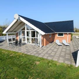 6 person holiday home in Tarm
