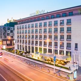 Hotel Devín, готель у Братиславі