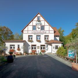 Stiefelburg Der Berghof、Nauendorfのホテル