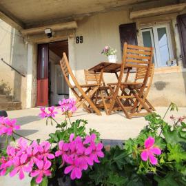 Apartman Josip, Hotel in Garica