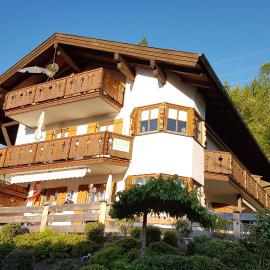 Ferienwohnungen Romeo-Julio-Mittenwald، فندق في ميتنفالد