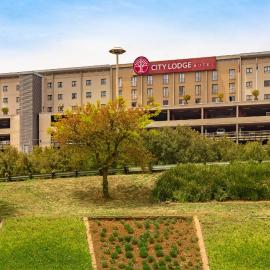 City Lodge Hotel at OR Tambo International Airport, hotel v destinaci Kempton Park