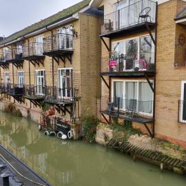 2 Bedroom Riverside Duplex Apartment St Neots Marina area