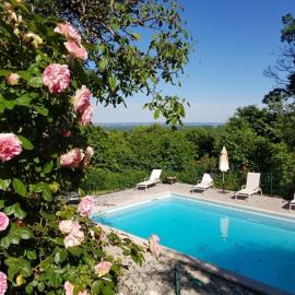 la gazouillerie - pleine nature, hotel en Lauresses