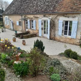 La Treille, hotel in Treigny