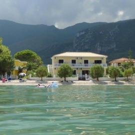 Beach House I&II, hotelli kohteessa Alykes
