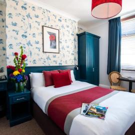 New Steine Hotel - B&B โรงแรมในไบรตันแอนด์โฮฟ