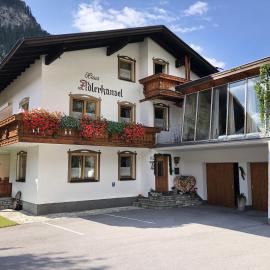 Haus Adlerkanzel, hotel a Scharnitz